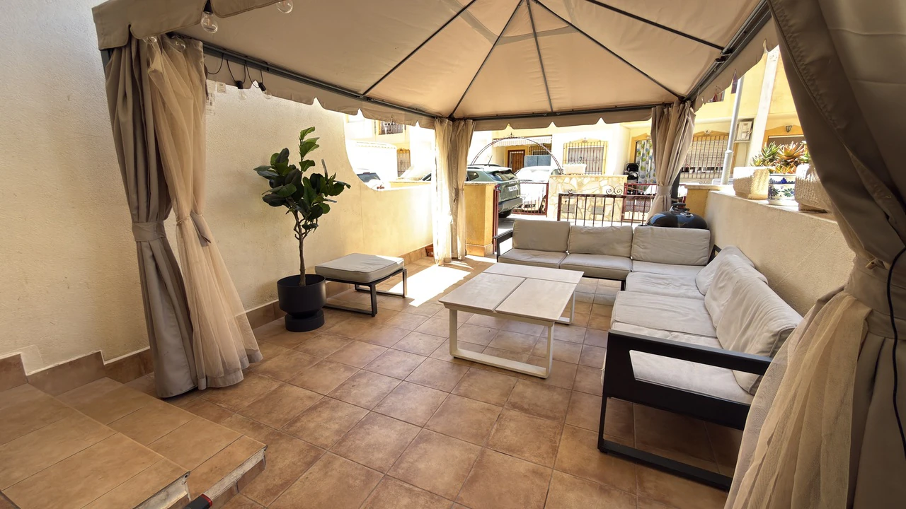 Terraced house for sale in La Zenia