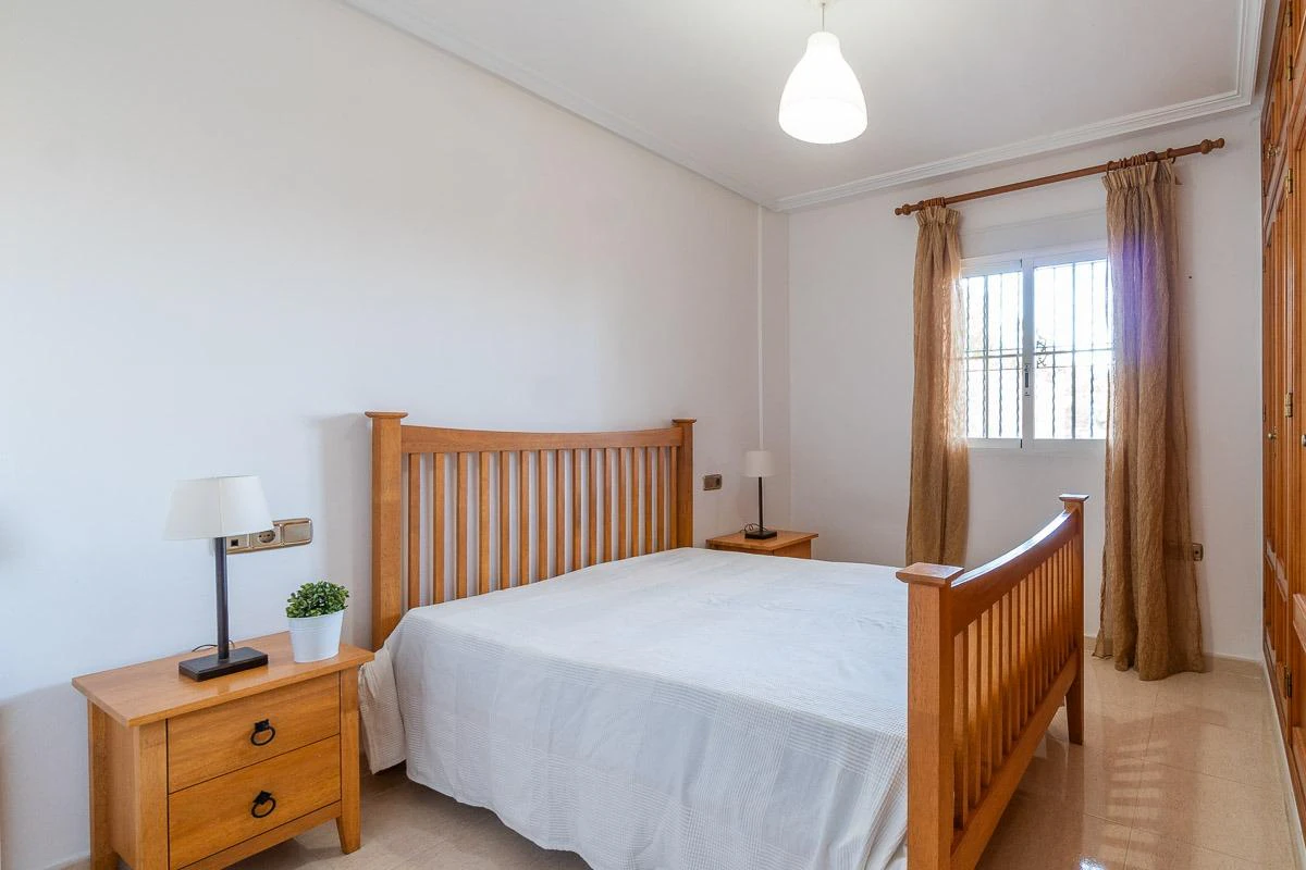 Begane grond te verkoop in Orihuela Costa