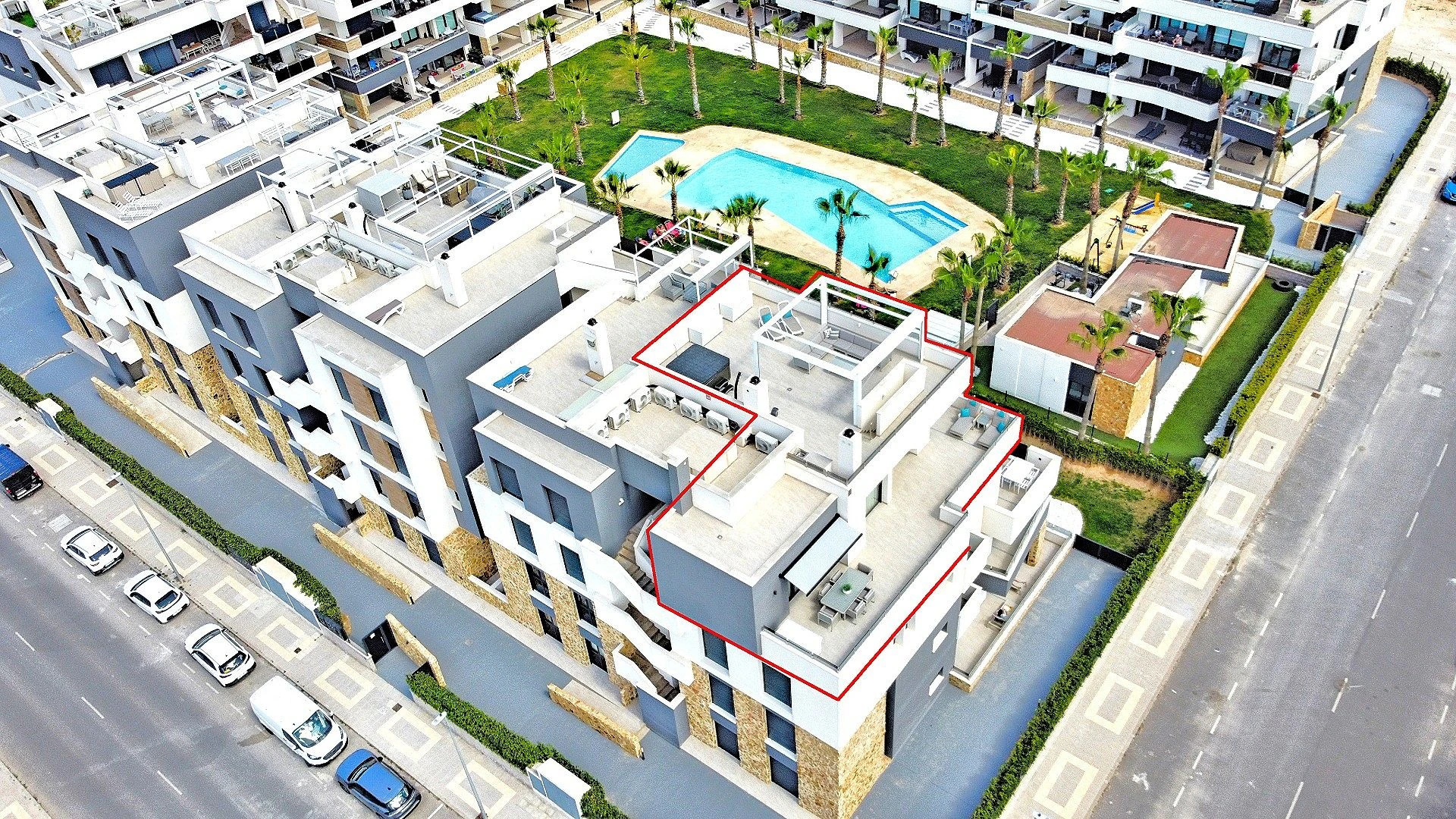 Penthouse for sale in Los Altos