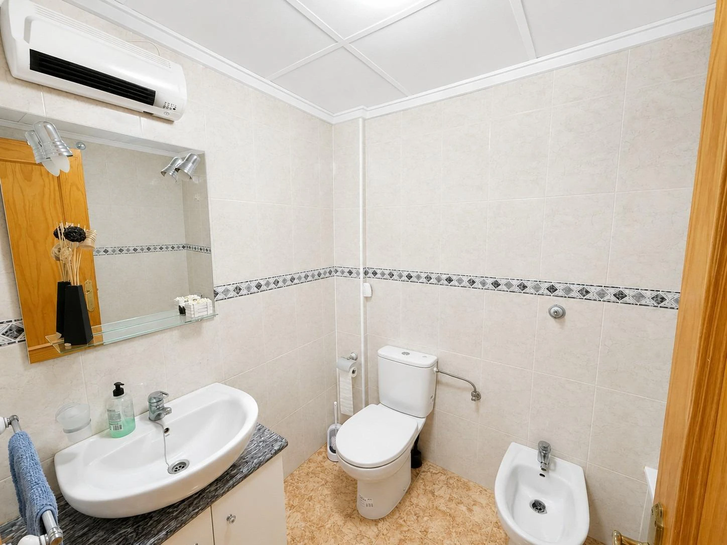 Penthouse opportunity with 3 bedrooms, 2 bathrooms and pool