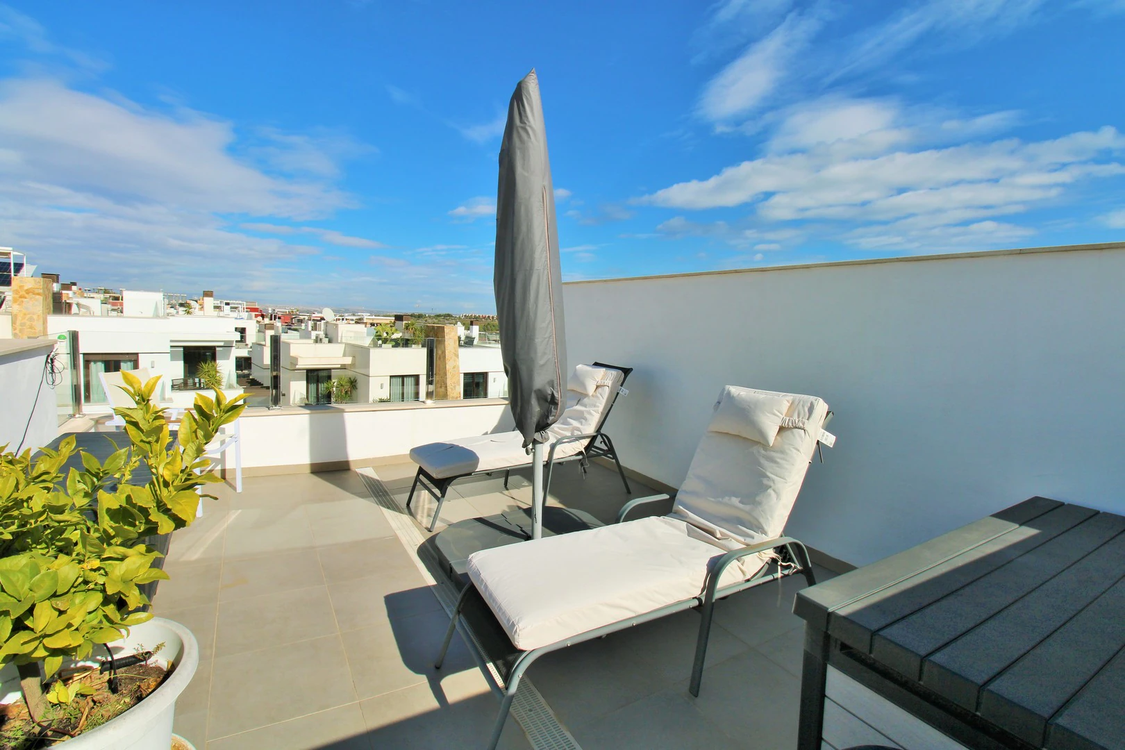 Terraced house for sale in Villamartin