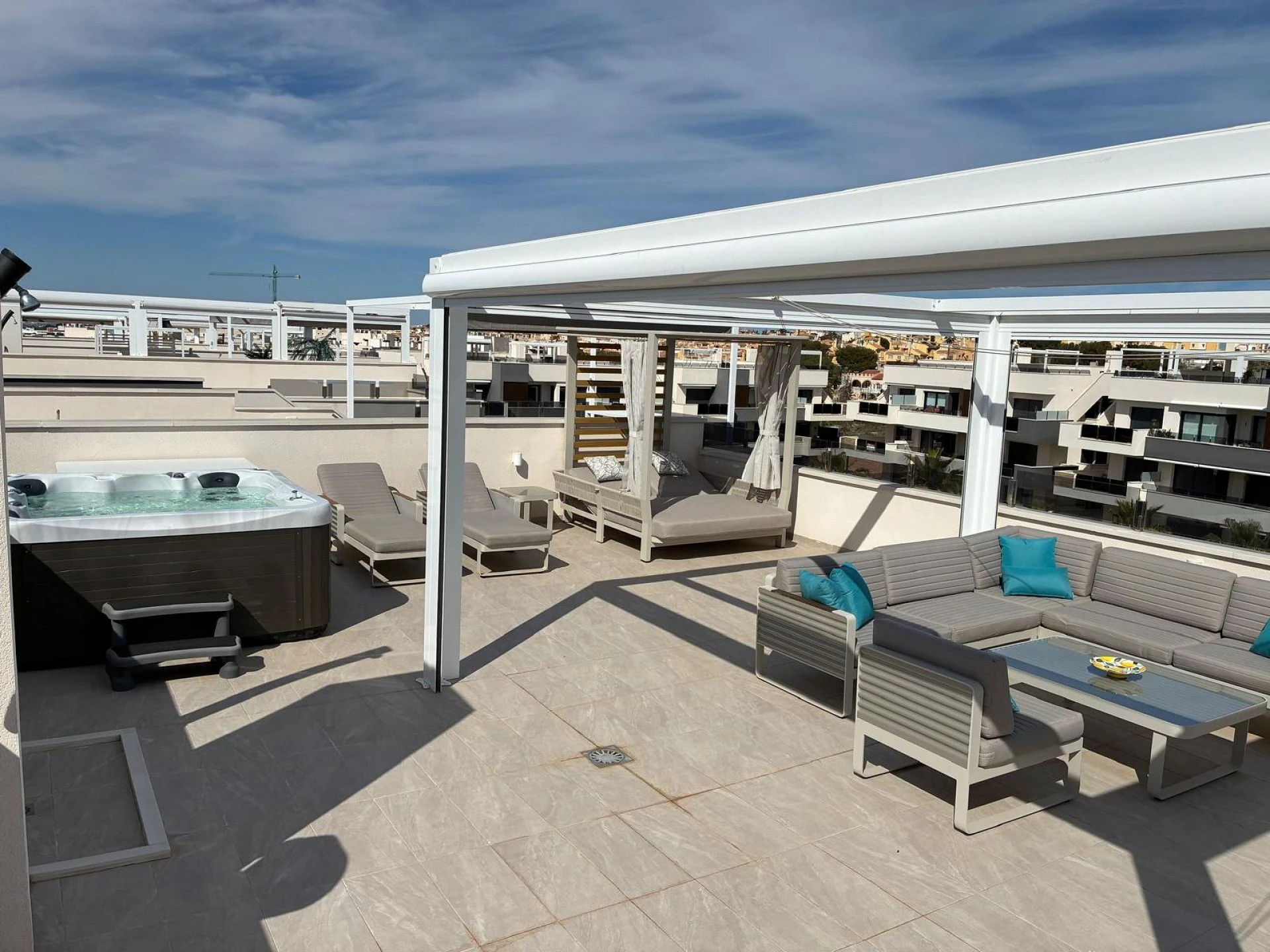 Penthouse for sale in Los Altos