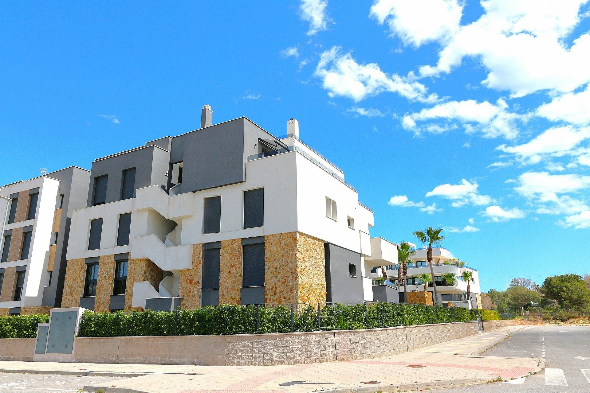 Penthouse for sale in Los Altos