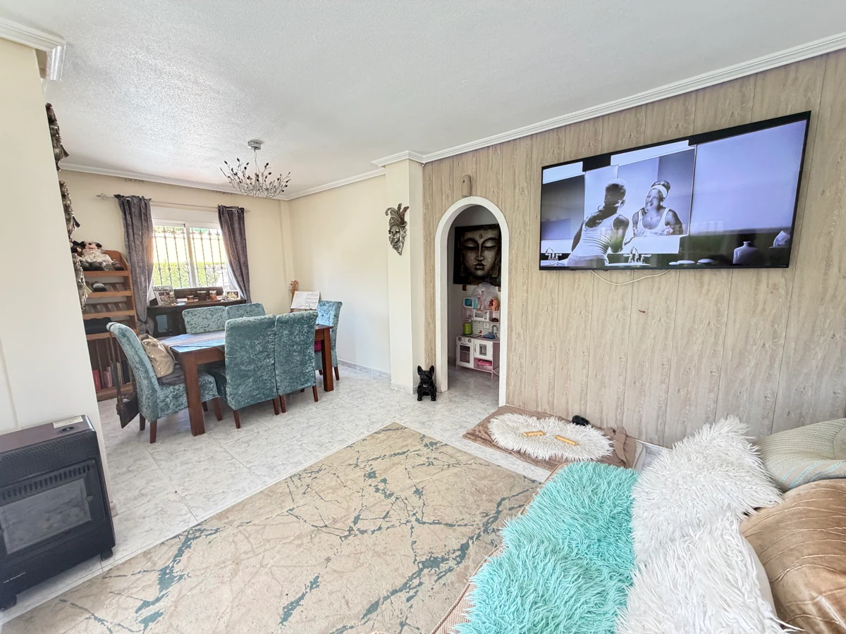 Villa for sale in Villamartin
