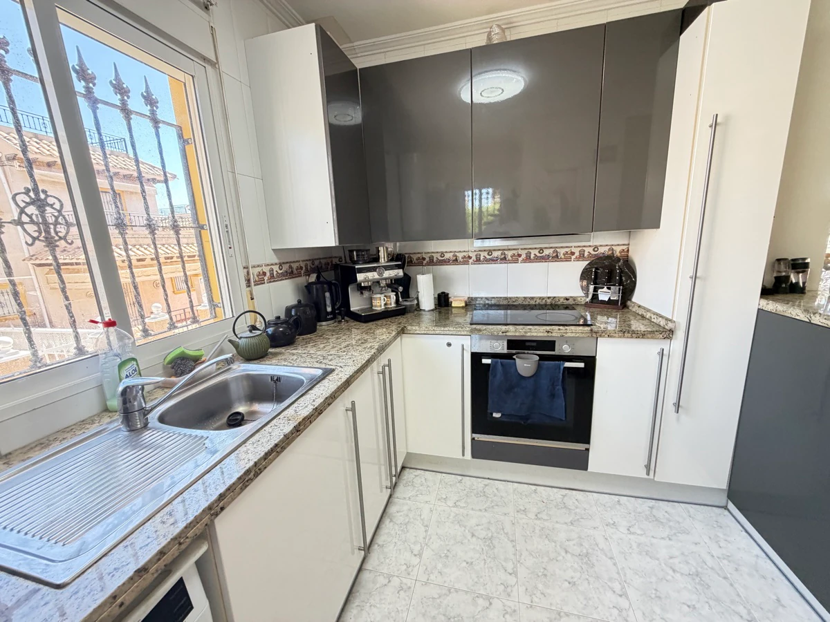 Villa for sale in Villamartin
