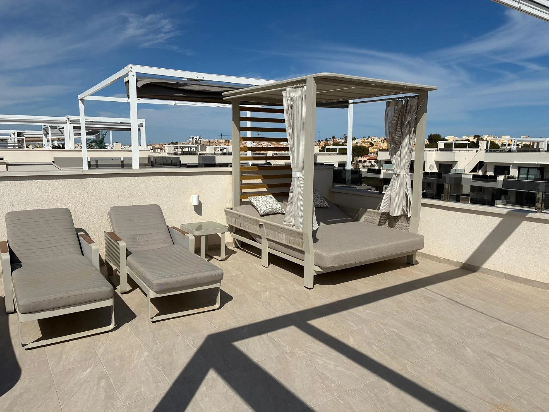 Penthouse for sale in Los Altos