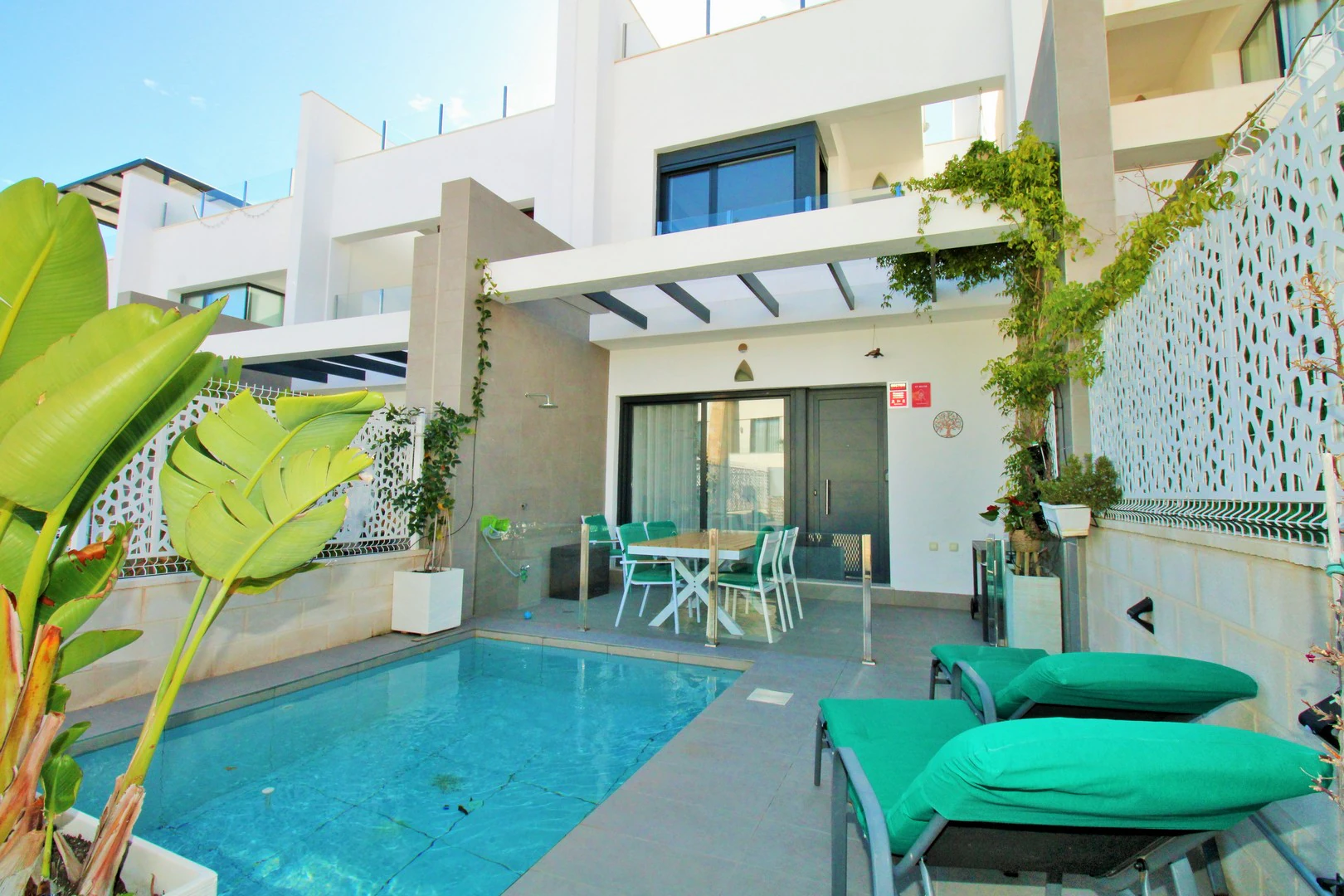 Terraced house for sale in Villamartin