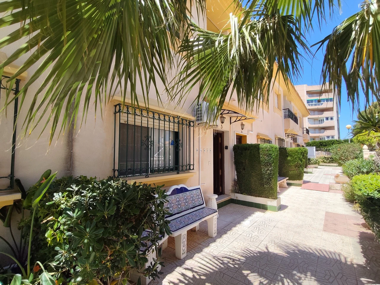 Terraced house for sale in La Zenia