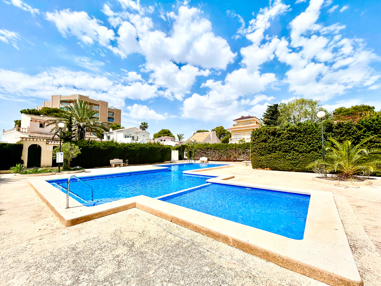 Villa for sale in La Zenia