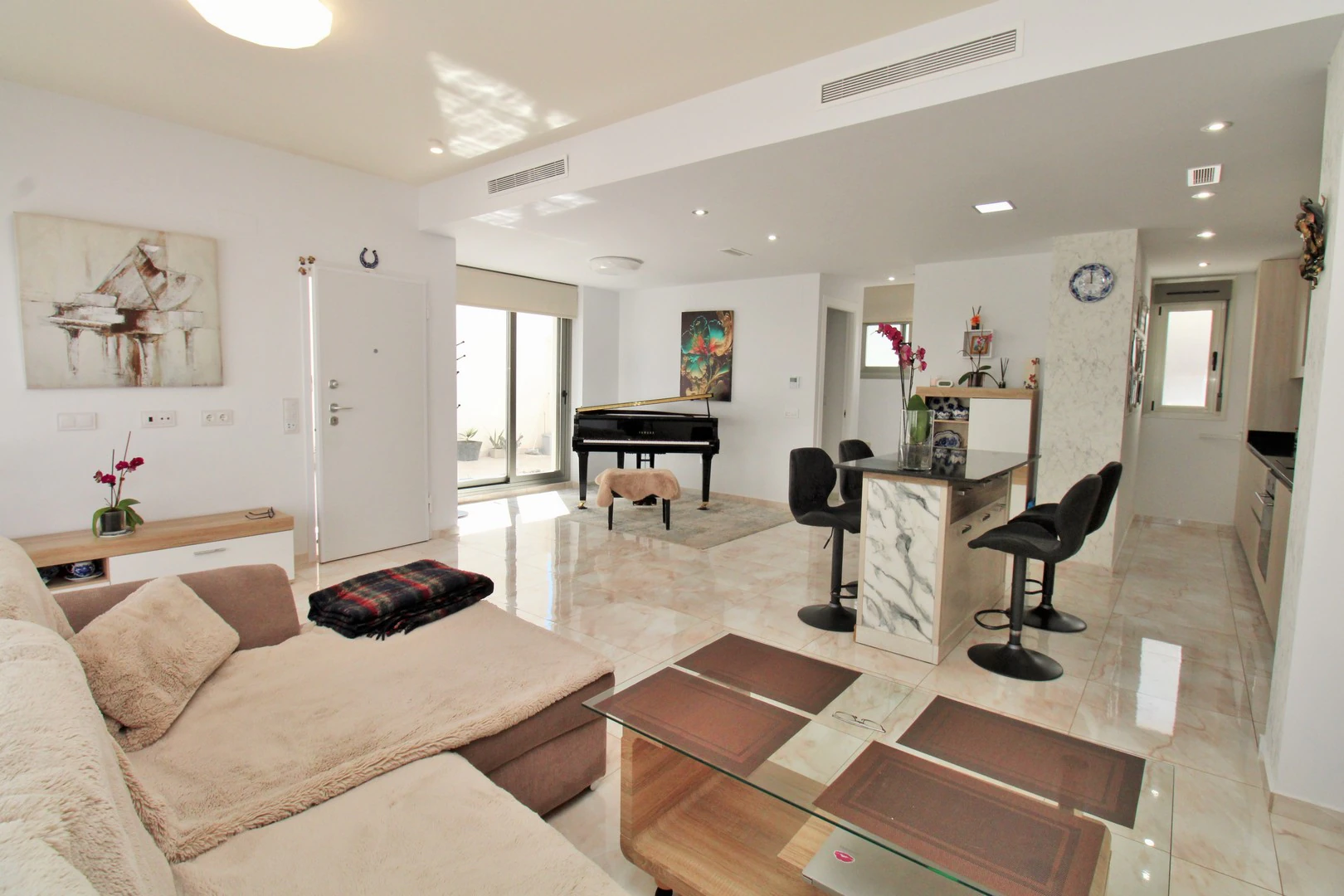 Villa for sale in Villamartin