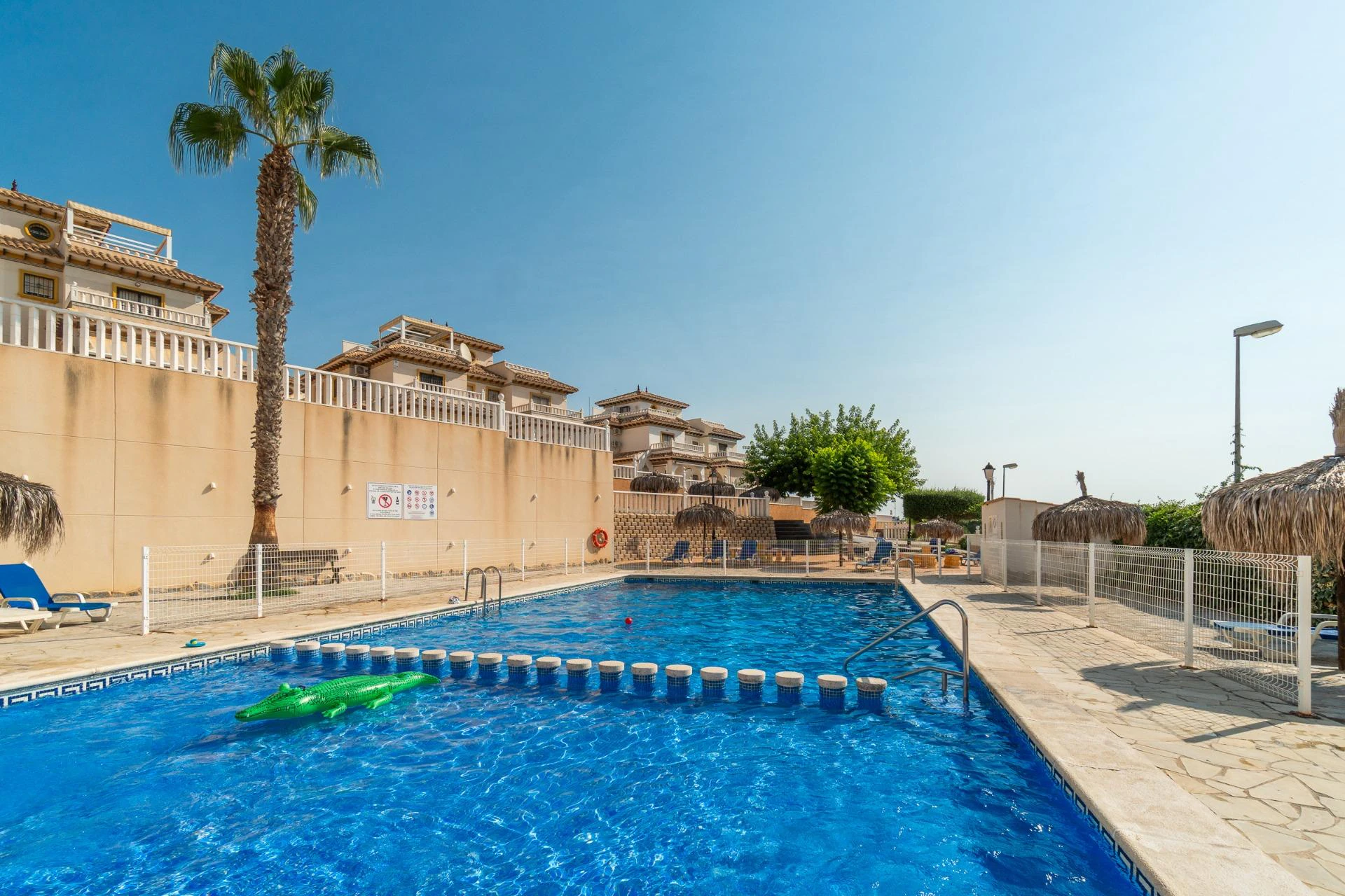 Begane grond te verkoop in Orihuela Costa