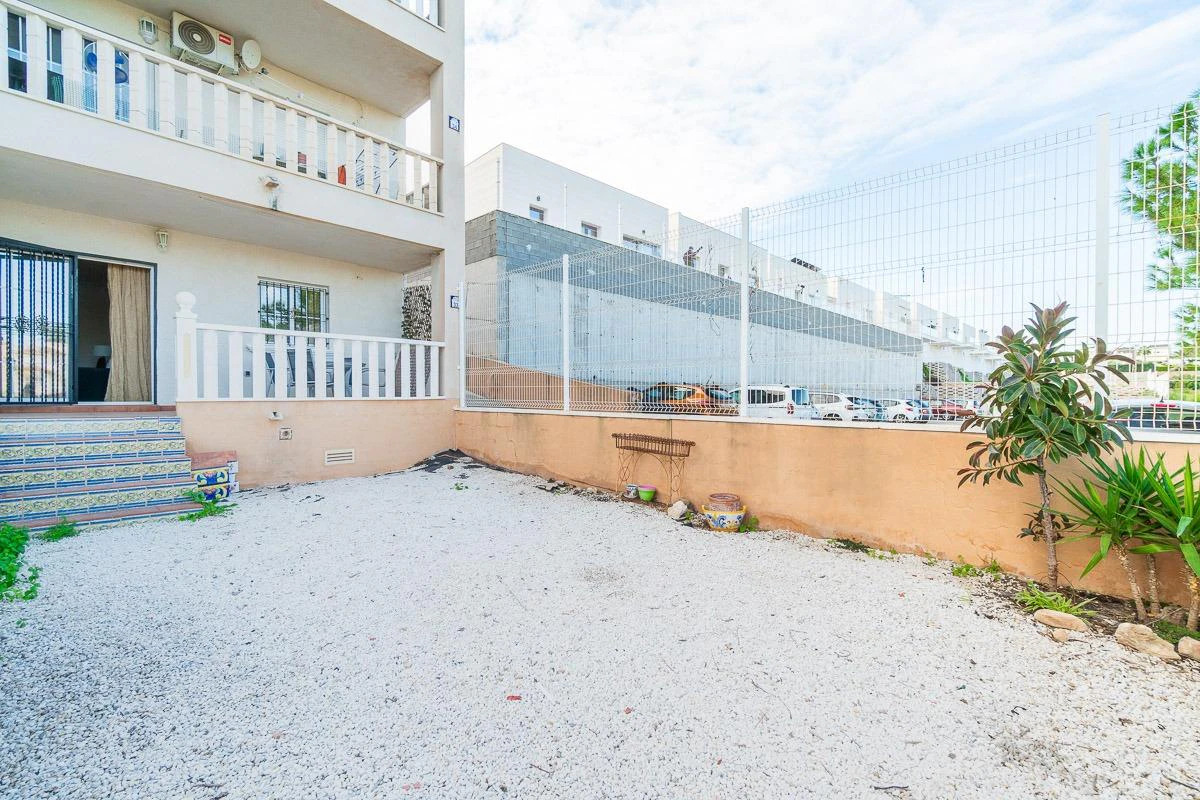 Begane grond te verkoop in Orihuela Costa