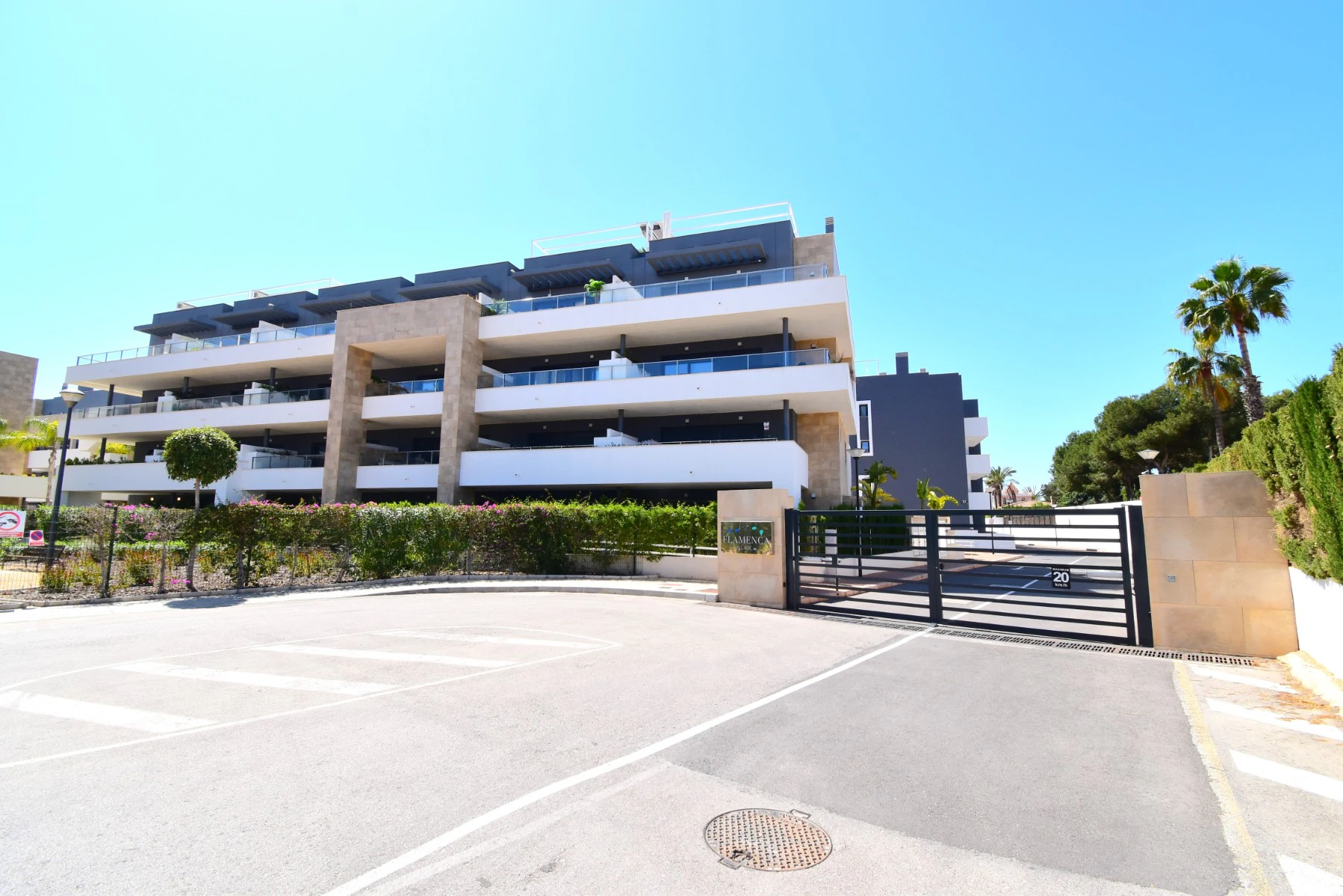 Flat for sale in Orihuela Costa