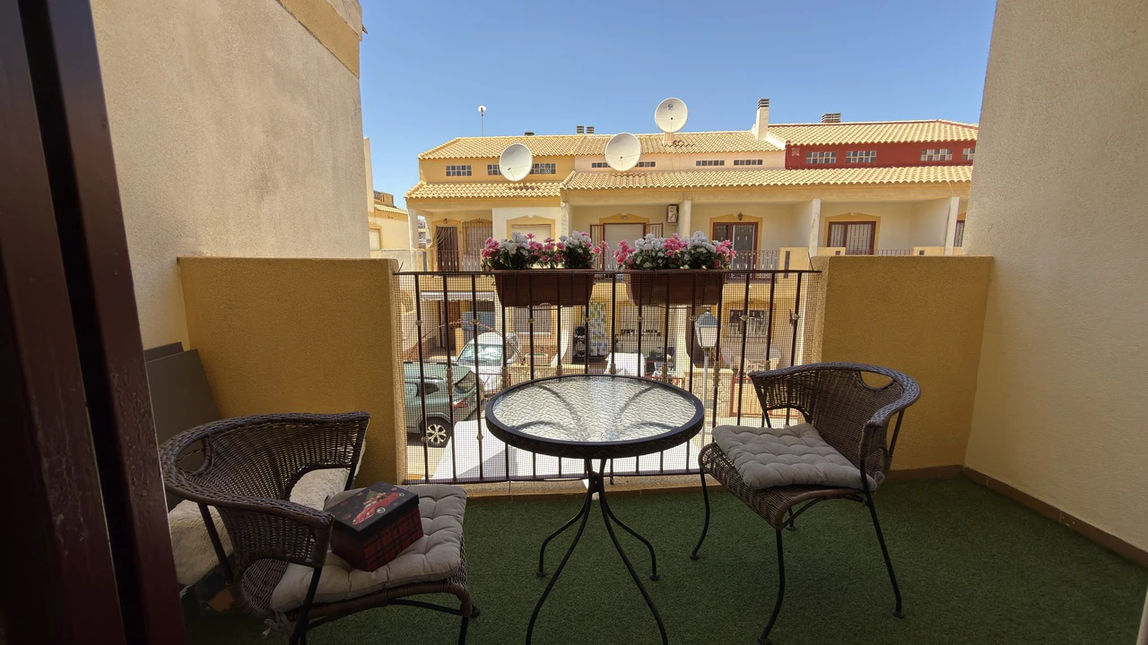 Casa adosada en venta en La Zenia