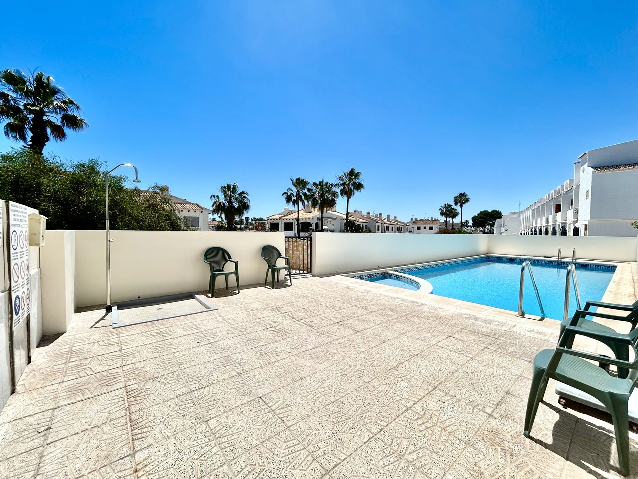 Casa adosada en venta en La Zenia