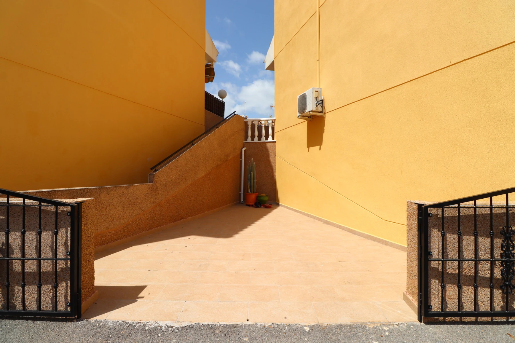 Terraced house for sale in Algorfa
