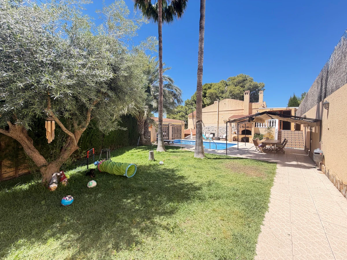 Villa te verkoop in Los Balcones