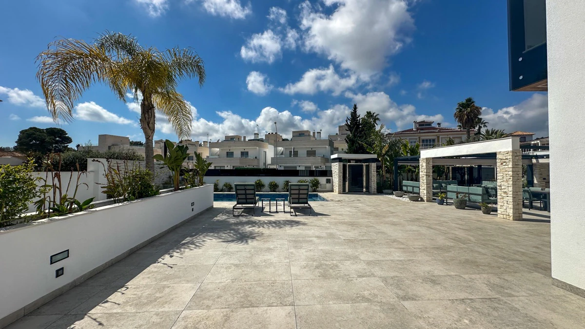 Villa te verkoop in Villamartin