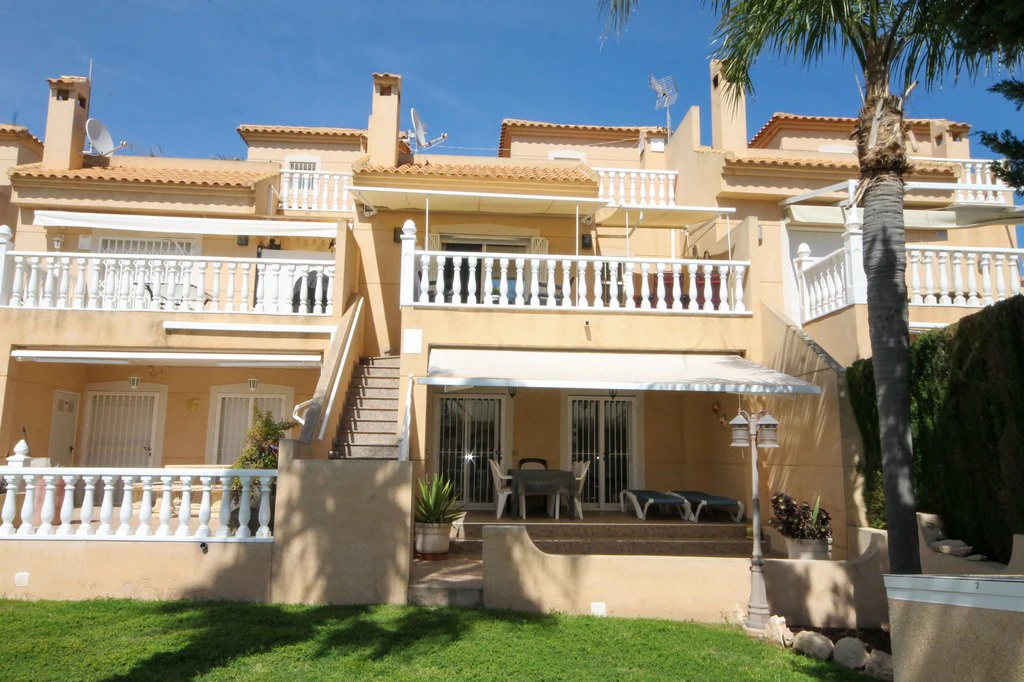 Terraced house for sale in Orihuela Costa