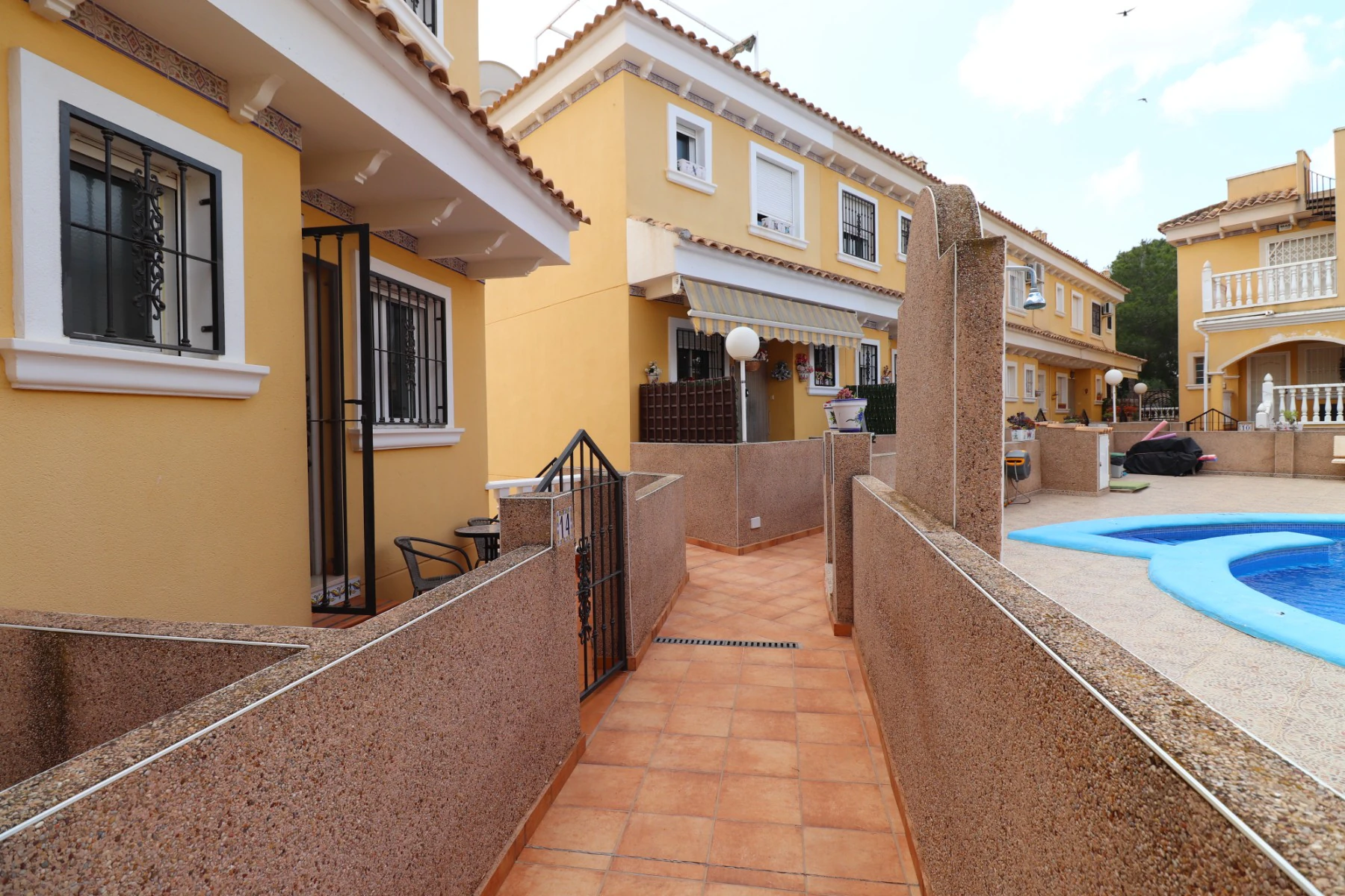 Terraced house for sale in Algorfa