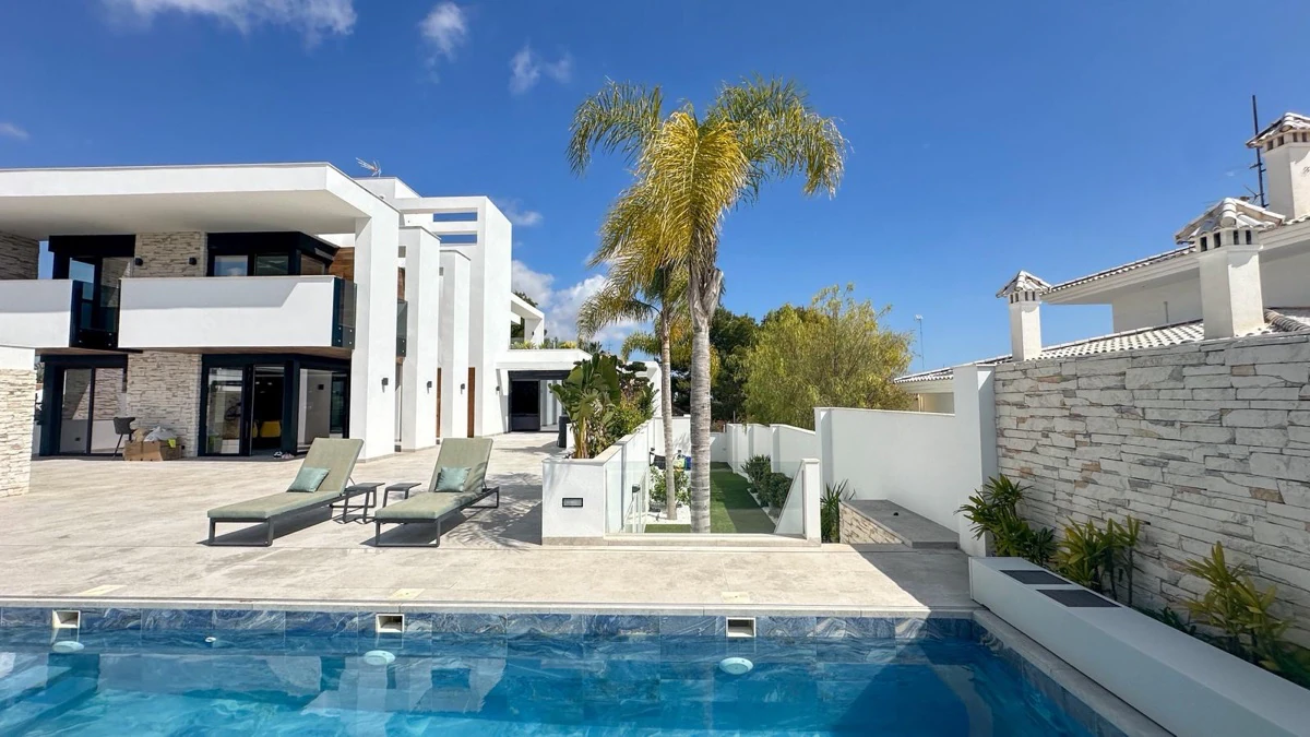 Villa te verkoop in Villamartin