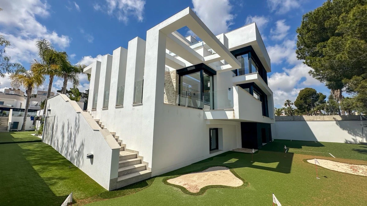 Villa te verkoop in Villamartin
