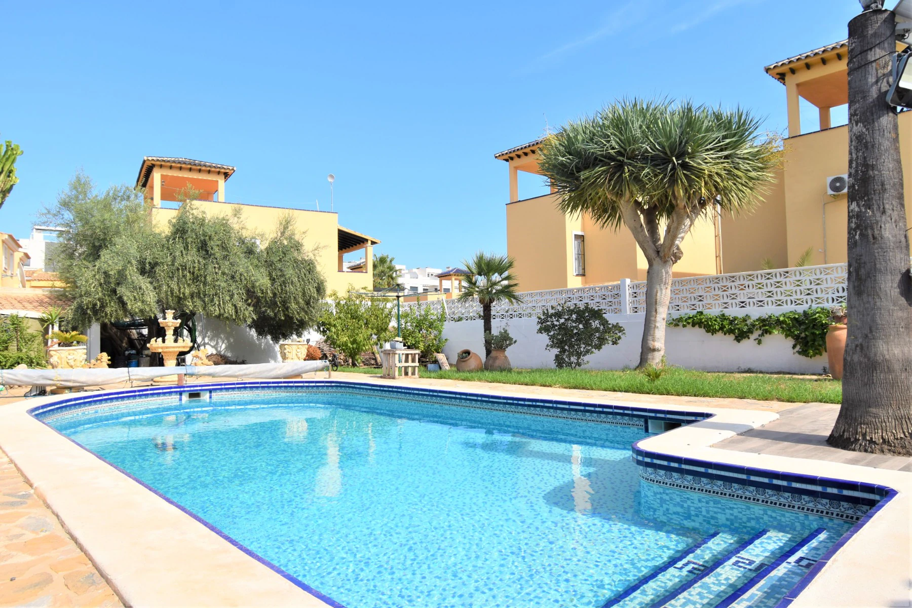 Villa til salg i Orihuela Costa