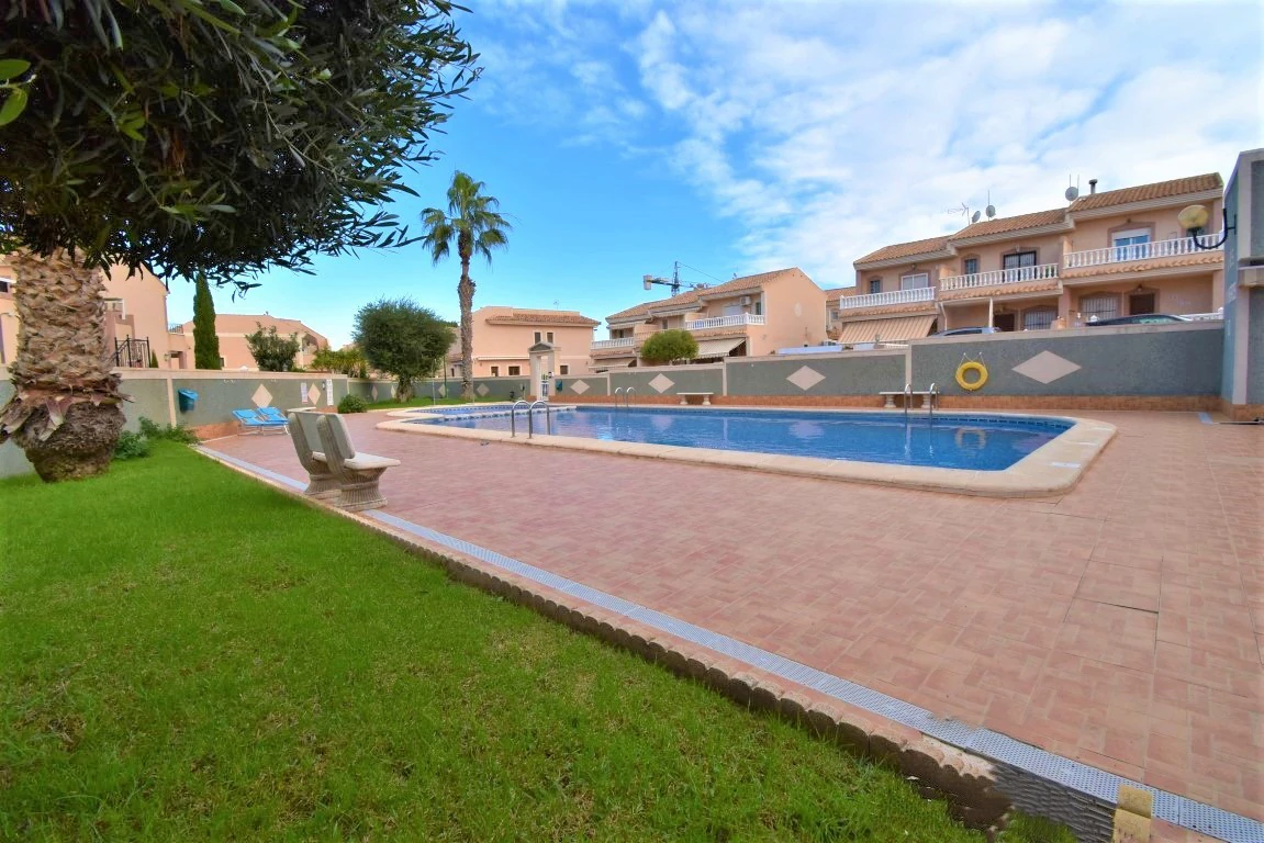 Terraced house for sale in Orihuela Costa