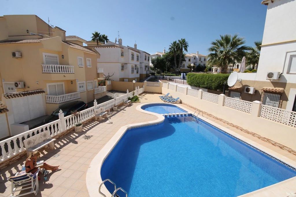Terraced house for sale in Orihuela Costa