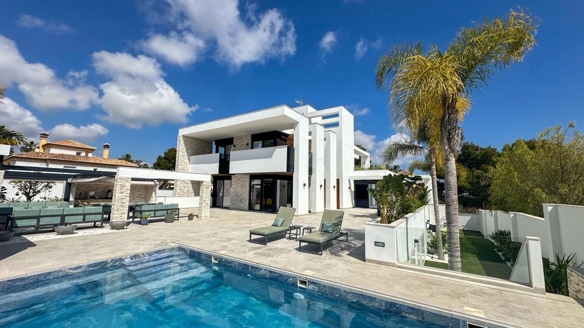 Villa te verkoop in Villamartin