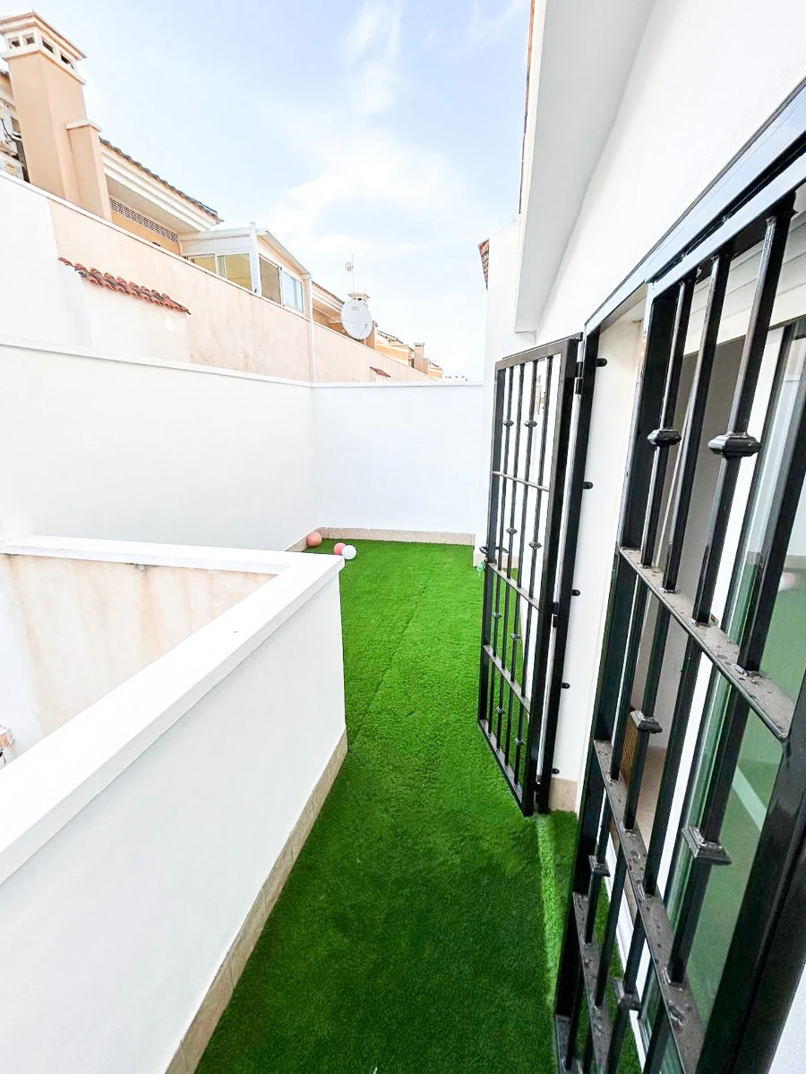 Terraced house for sale in Pilar De La Horadada