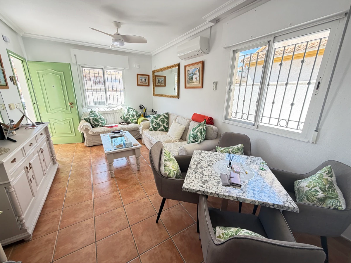 Bungalow till försäljning i La Zenia