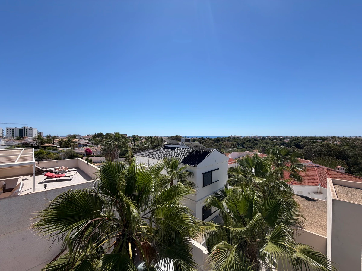 Villa till försäljning i Mil Palmeras