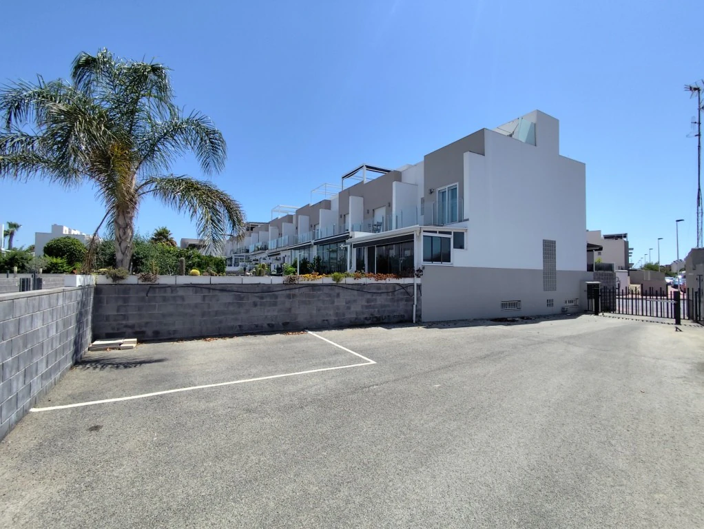 Terraced house for sale in Torrevieja