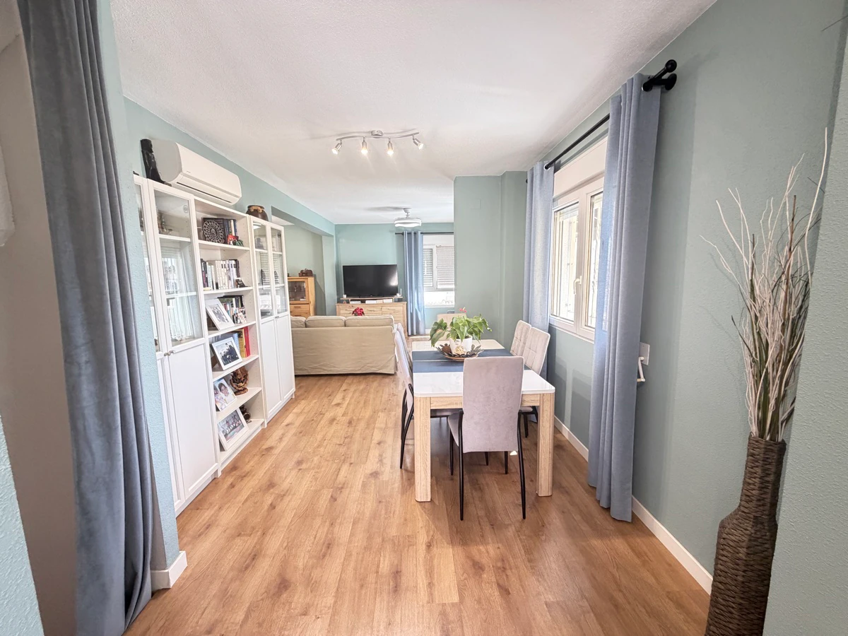 Villa till försäljning i Villamartin