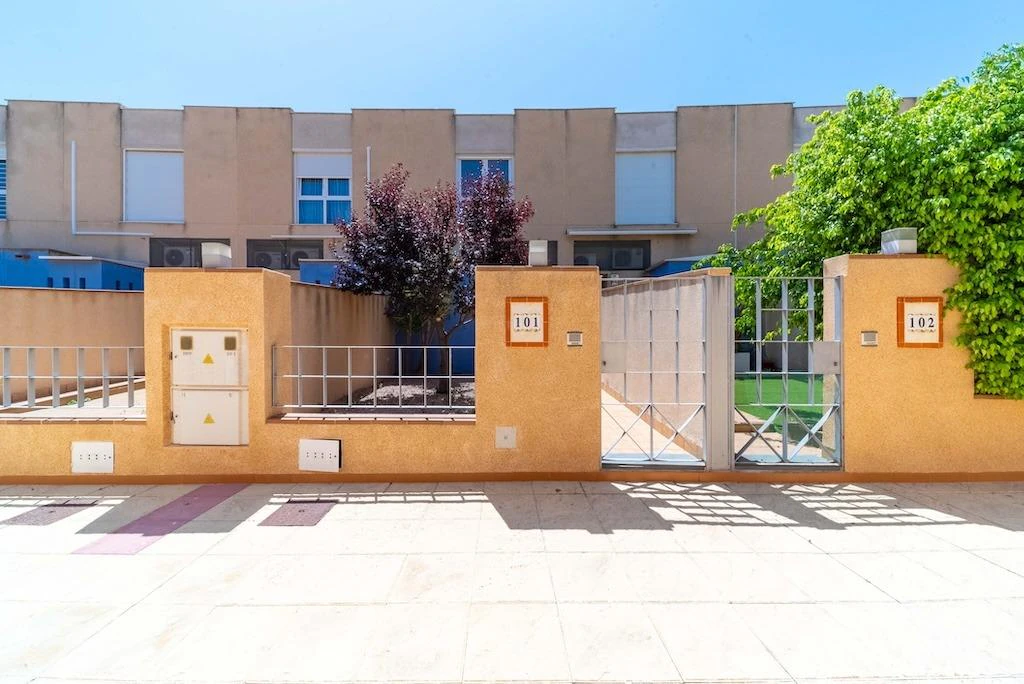 Maison jumelée à la vente à Orihuela Costa