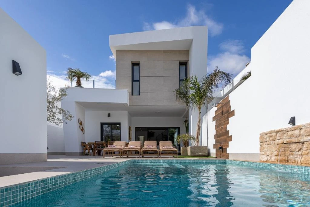 Villa à la vente à Dolores