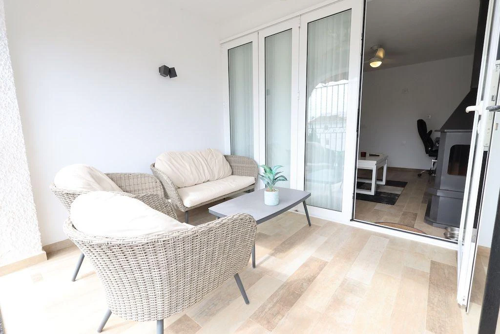 Tvåvåningshus till försäljning i Cabo Roig