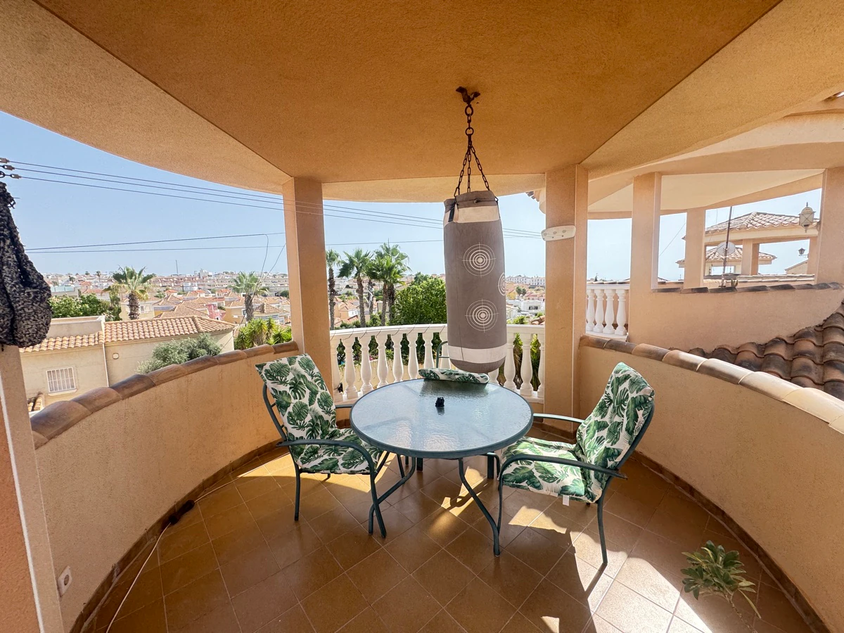 Chalet/Villa en venta en Villamartin