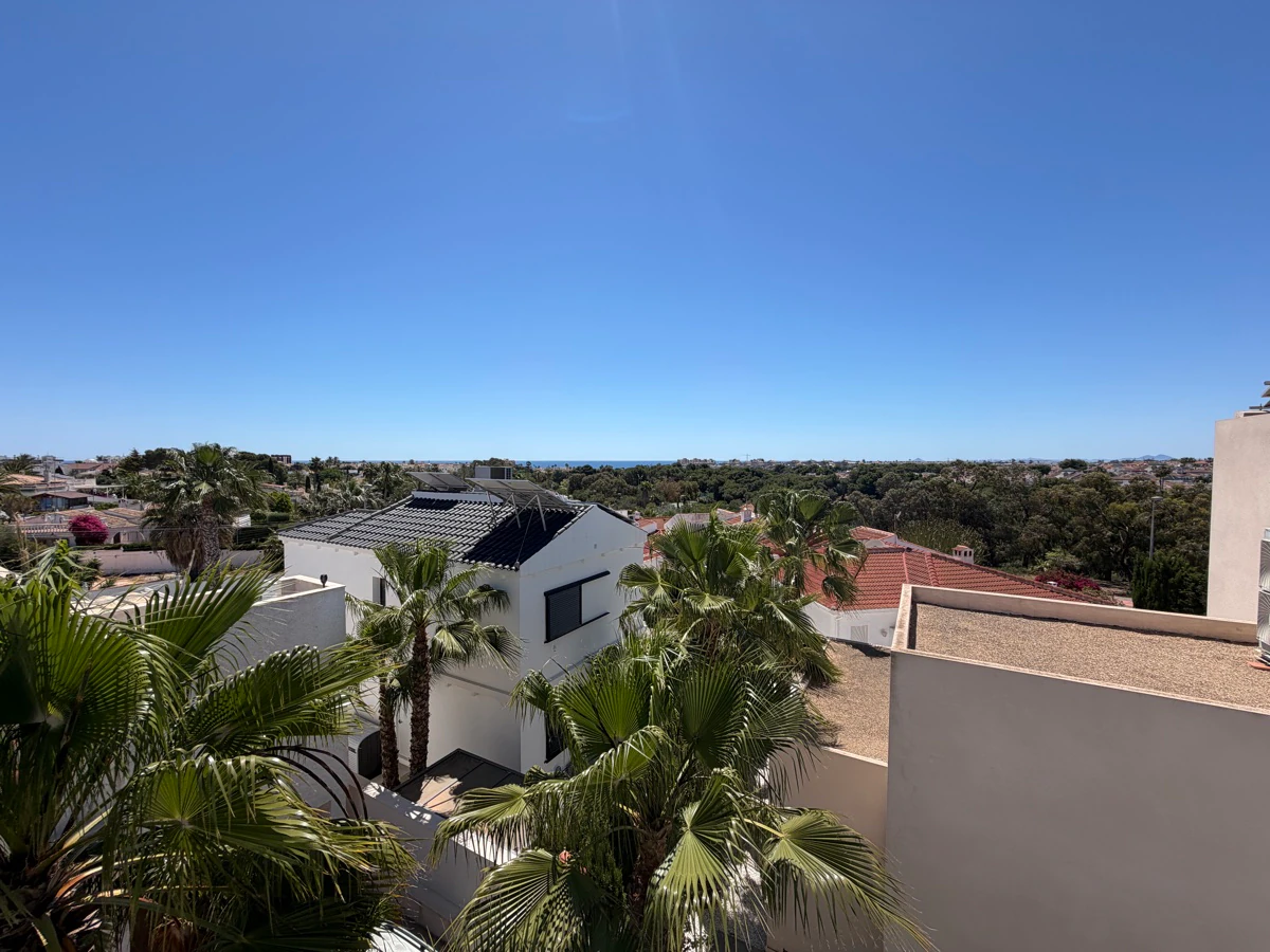 Villa till försäljning i Mil Palmeras