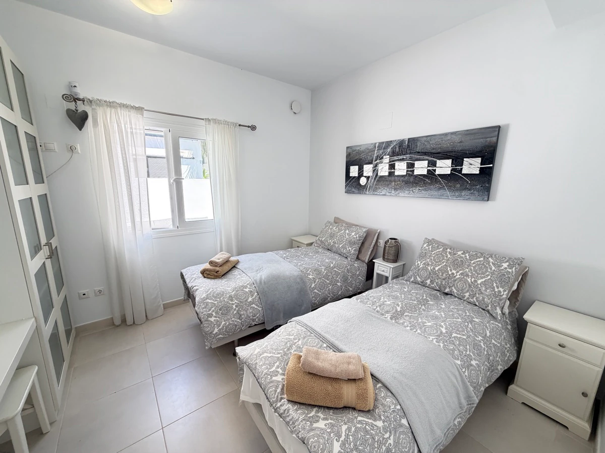 Villa till försäljning i Mil Palmeras