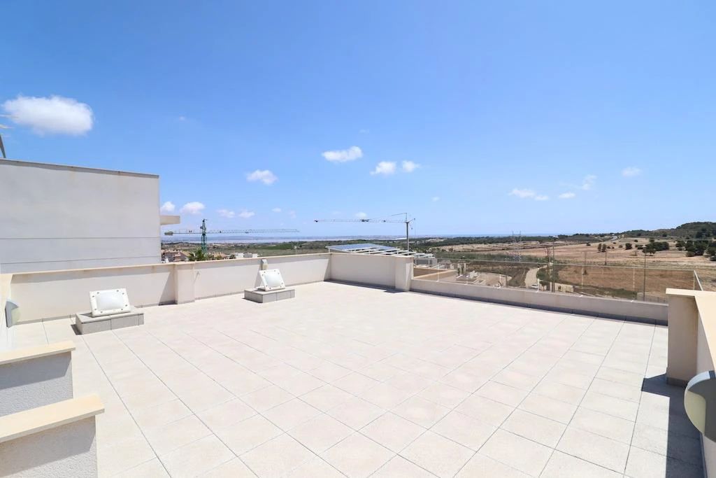 Villa till försäljning i San Miguel De Salinas