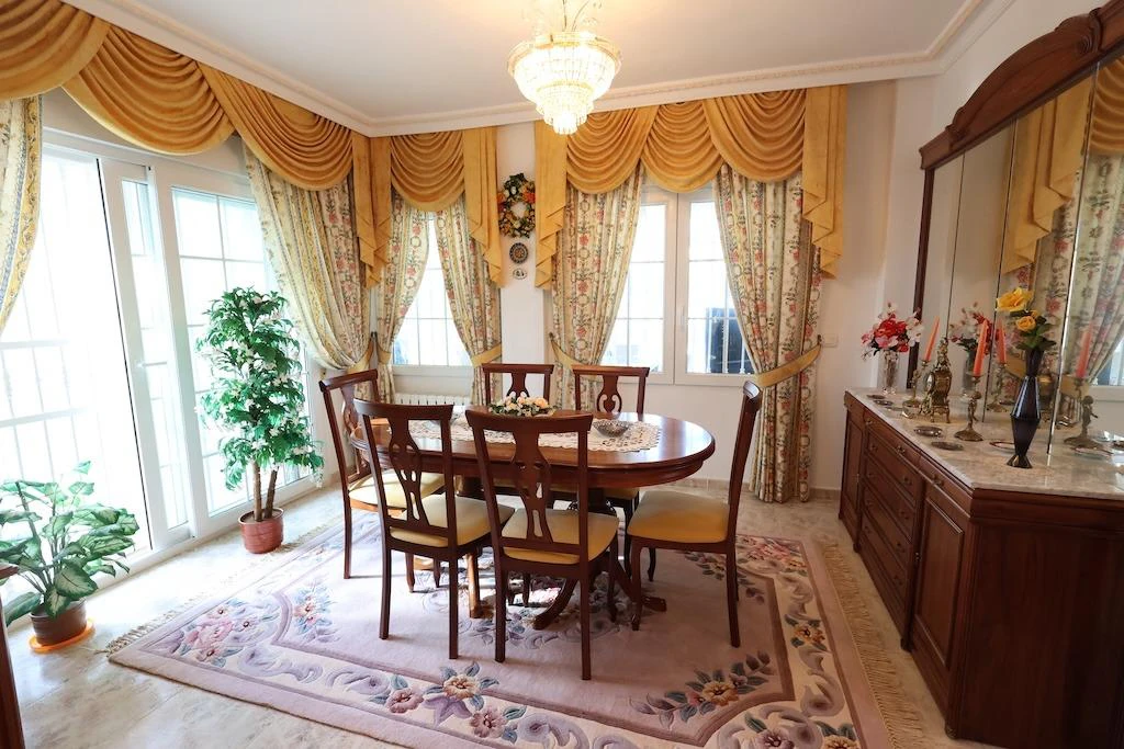 Villa till försäljning i Orihuela Costa