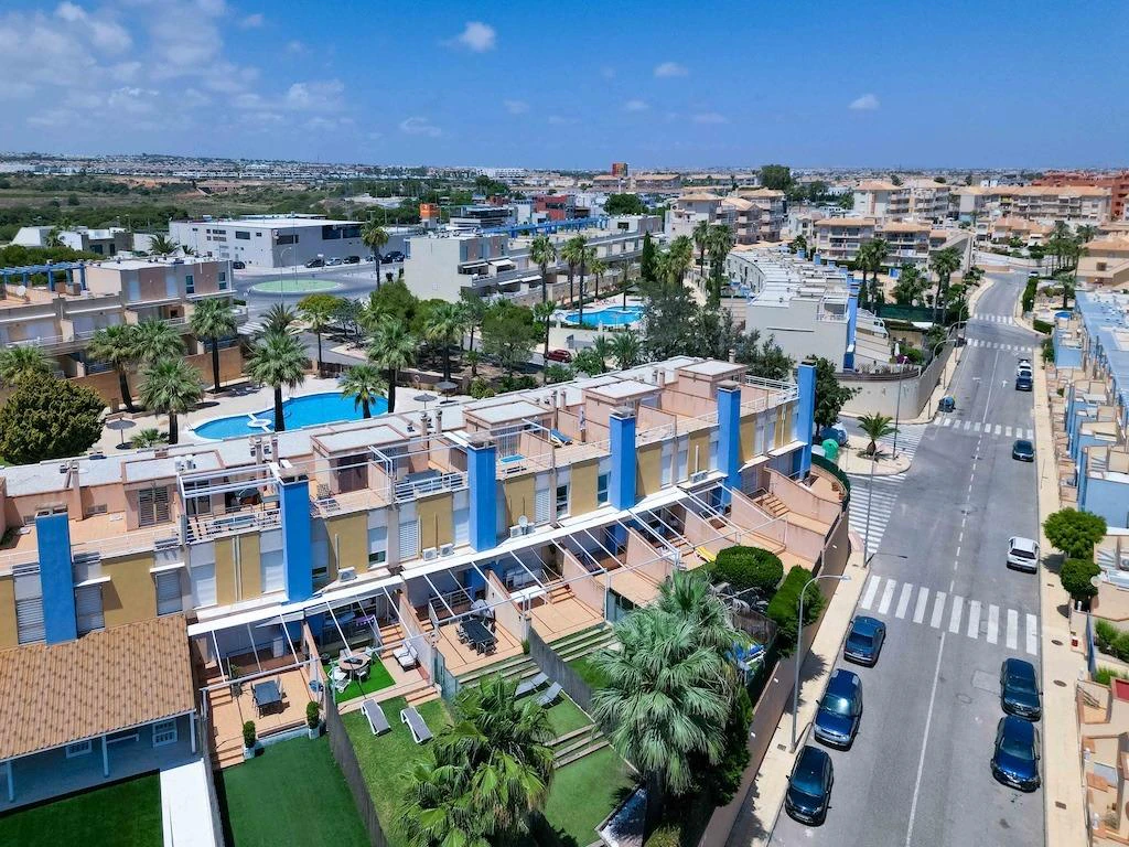 Maison jumelée à la vente à Orihuela Costa