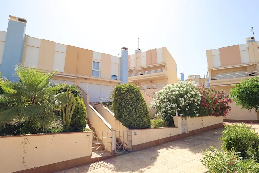 Terraced house for sale in Orihuela Costa