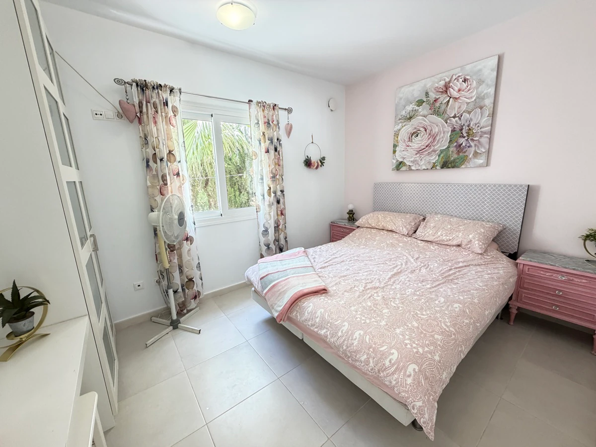 Villa till försäljning i Mil Palmeras