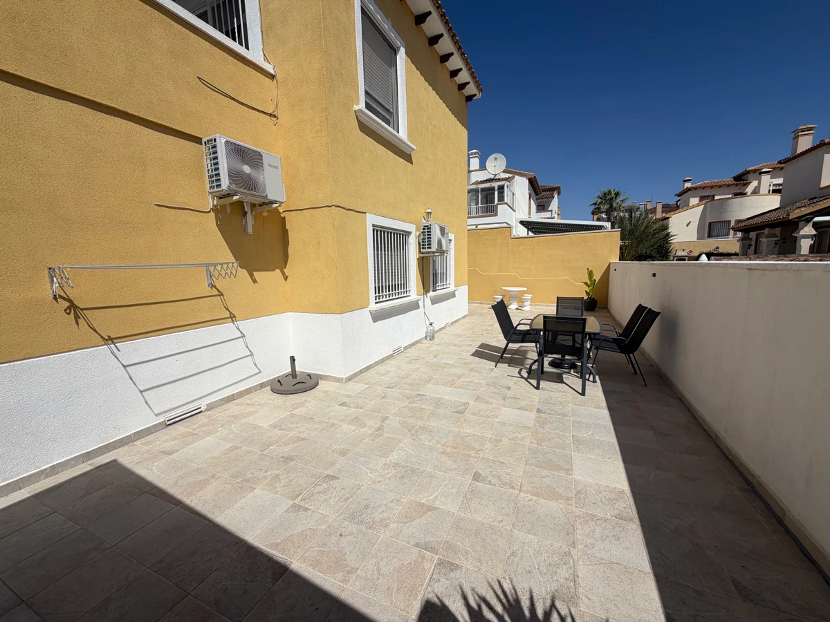Villa till försäljning i Villamartin