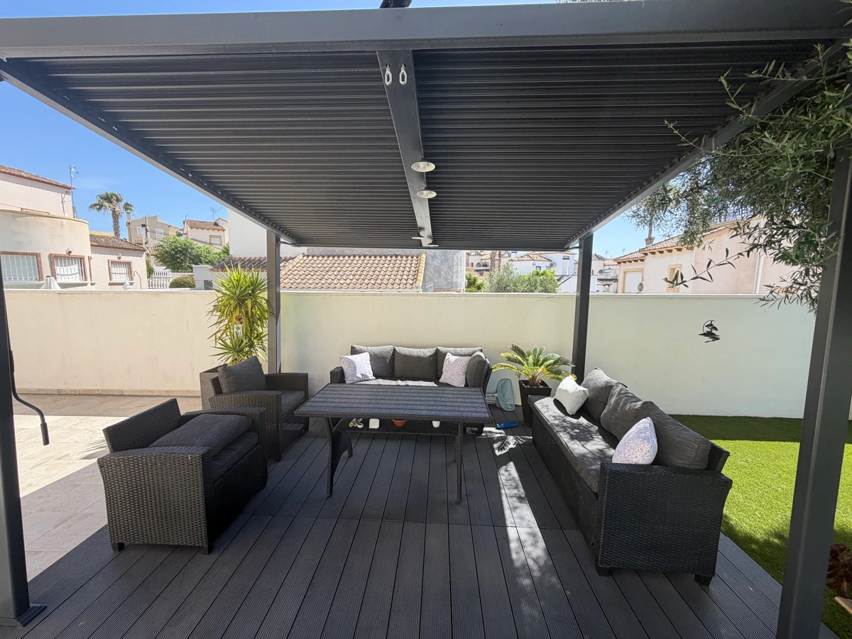 Villa till försäljning i Villamartin