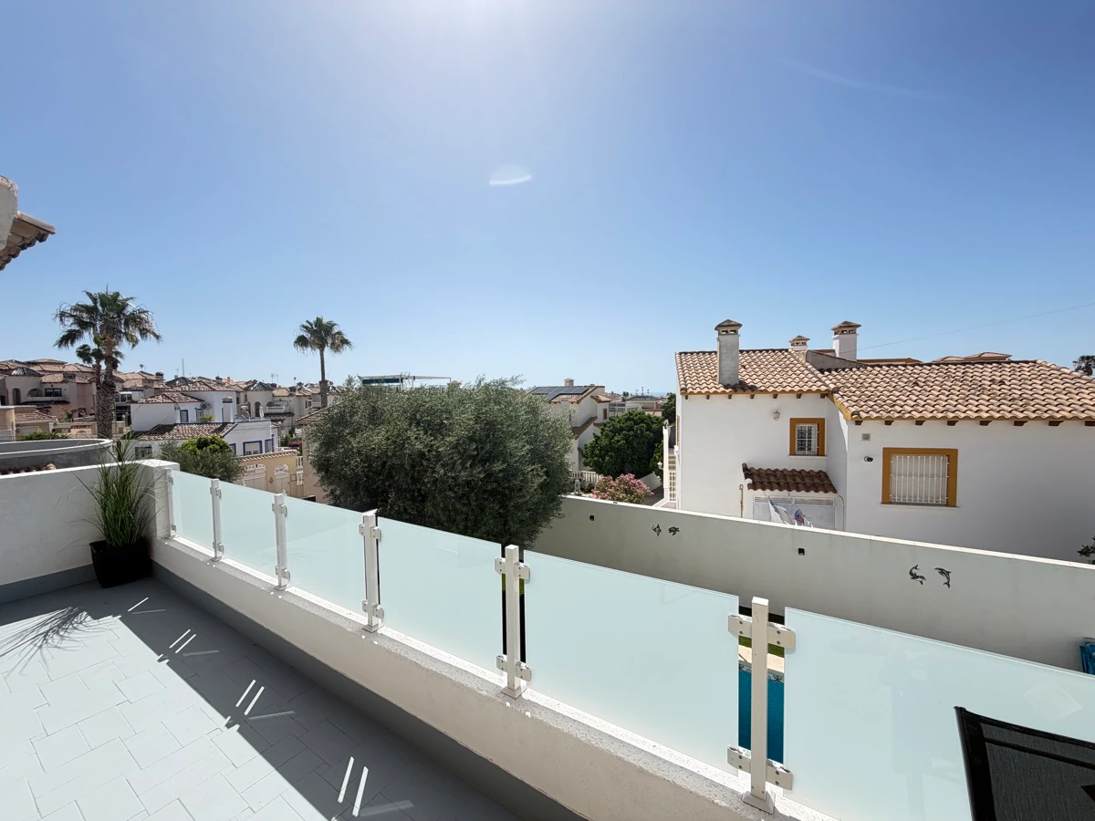 Villa till försäljning i Villamartin