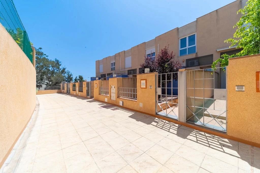 Maison jumelée à la vente à Orihuela Costa